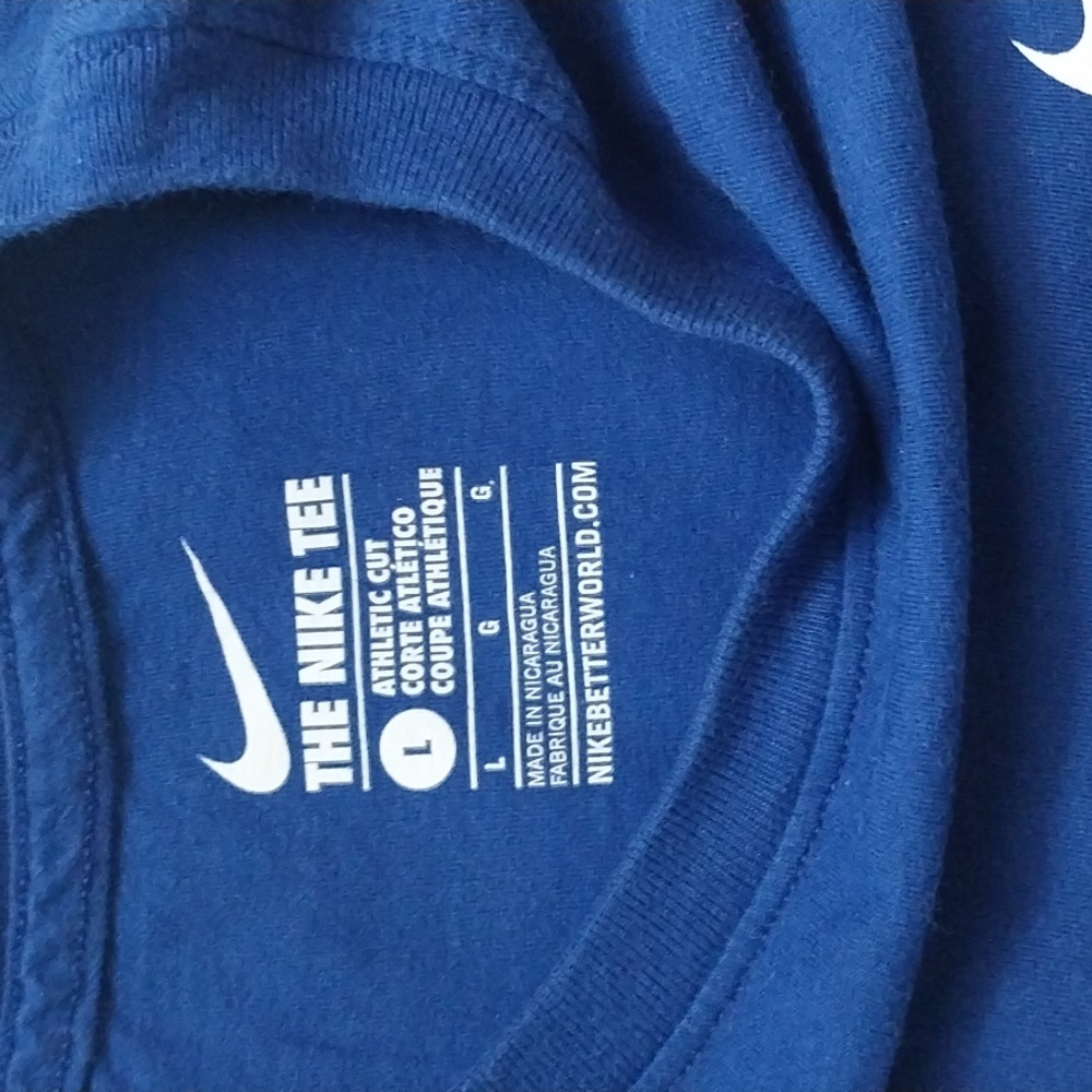 Nike Tee - Picture 3 of 3